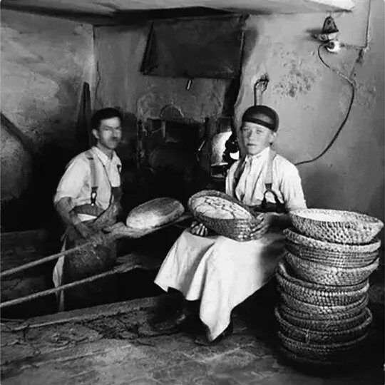 1922
